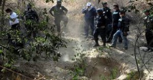 México: hallan siete fosas con diez cuerpos y 11 cabezas en Guerrero