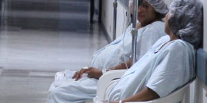 IMSS de Uruapan recibe recomendación por falta de atención a embarazada