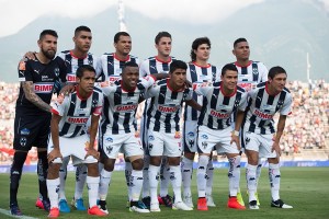 Rayados de manteles largos por 70 Aniversario