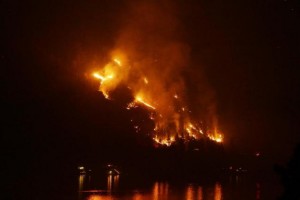 Militares ayudan a apagar incendios en el oeste de EEUU