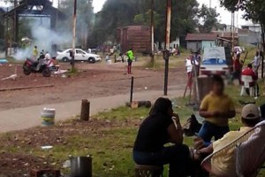 Paracaidistas toman la antigua estación del ferrocarril