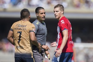 Árbitros, &#8216;lo negro&#8217; en la Liguilla