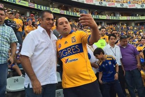 Mancera y &#8216;Bronco&#8217; apuestan para el Tigres vs. Pumas