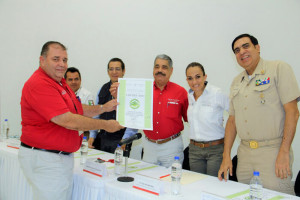 Certifican al puerto de Lázaro Cárdenas
