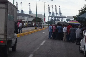 Transportistas acuerdan dialogar con APM Terminal´s