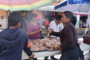 Arranca la tradicional venta de Rosca de Reyes