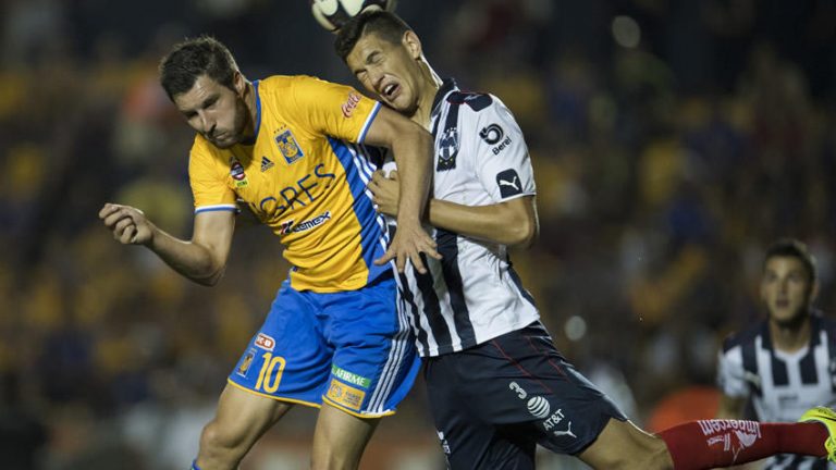 Tigres y Rayados, a 21 años del clásico del descenso