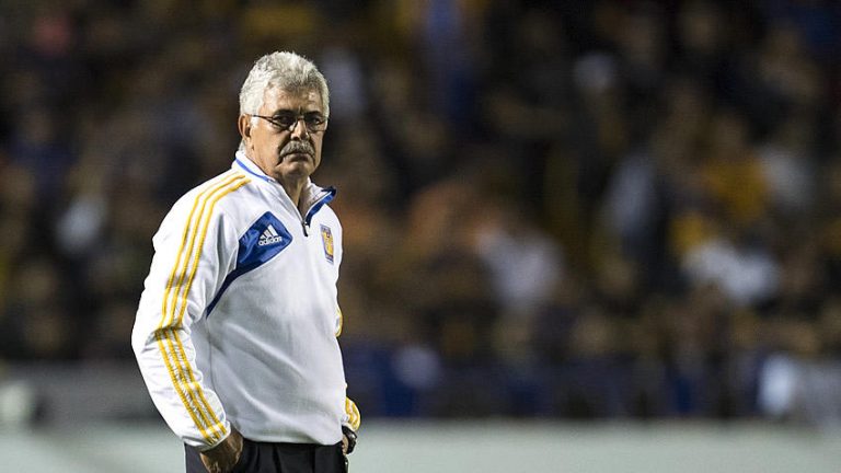 Considera Tuca que pronto habrá más mexicanos en Europa