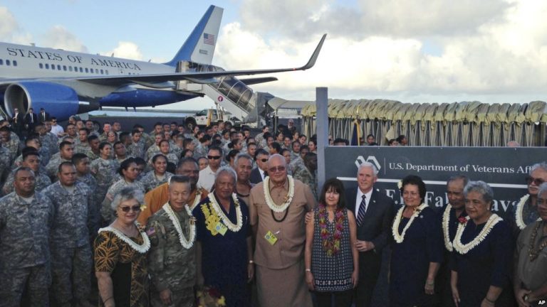 Pence habla a soldados estadounidenses en American Samoa