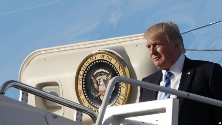 Trump firmará decreto para cambiar programa de visas H1B