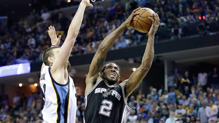 San Antonio Spurs se puso a una victoria de avanzar en playoffs