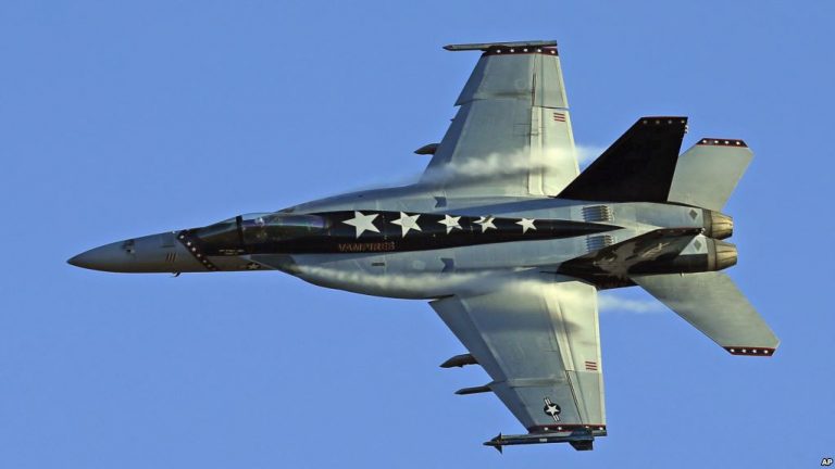 Avión-caza de EE.UU. derriba jet de combate sirio