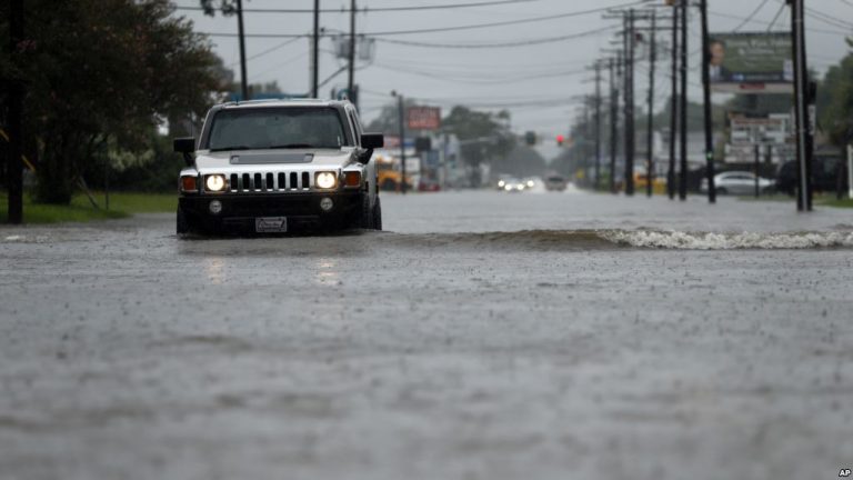 Trump declara emergencia en Louisiana por Harvey