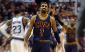 Kyrie Irving no quiere ‘largo plazo’ con nadie y Suns insisten en él