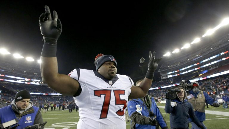 Vince Wilfork anuncia su retiro con creativo comercial de BBQ