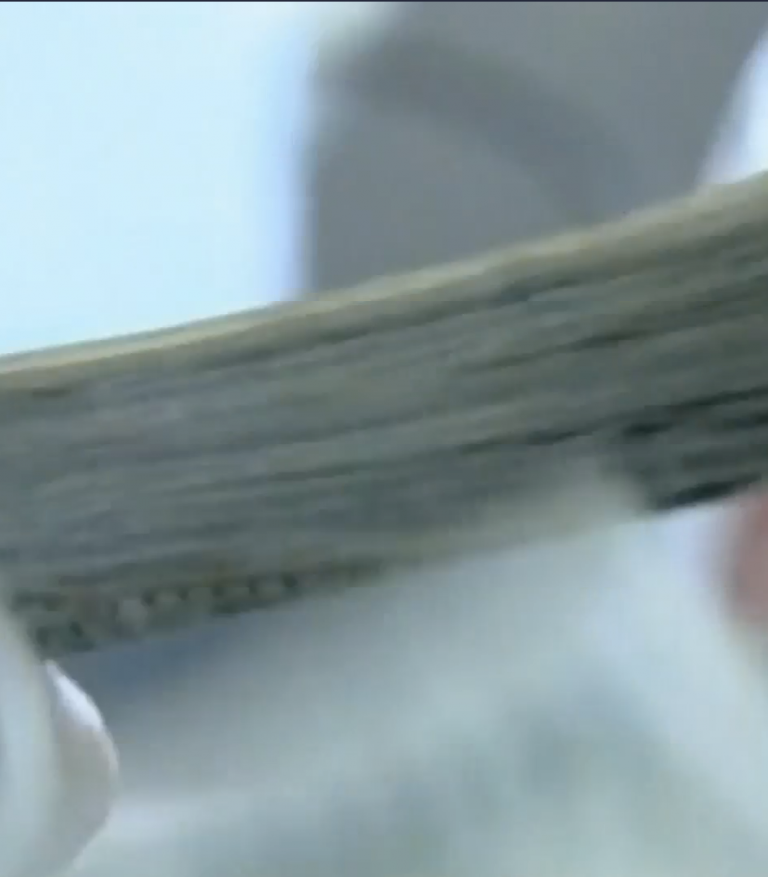 Frenazo de la economía estadounidense: crece a un débil ritmo del 1.1% en el primer trimestre pese al fuerte gasto de las familias